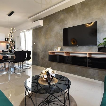 Apartman Nella With Sea Wiew Zadar Bagian luar foto