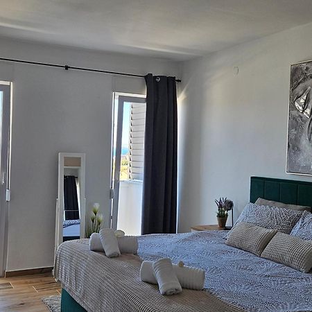Apartman Nella With Sea Wiew Zadar Bagian luar foto