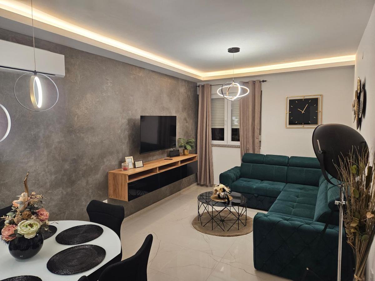 Apartman Nella With Sea Wiew Zadar Bagian luar foto
